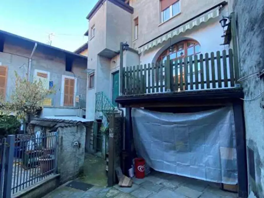 Immagine 1 di Appartamento in vendita  in Via pasubio  108 a Castelveccana