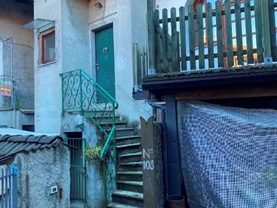 Immagine 2 di Appartamento in vendita  in Via pasubio  108 a Castelveccana