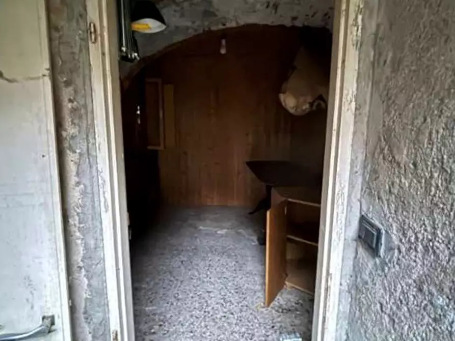 Immagine 9 di Appartamento in vendita  in Via pasubio  108 a Castelveccana
