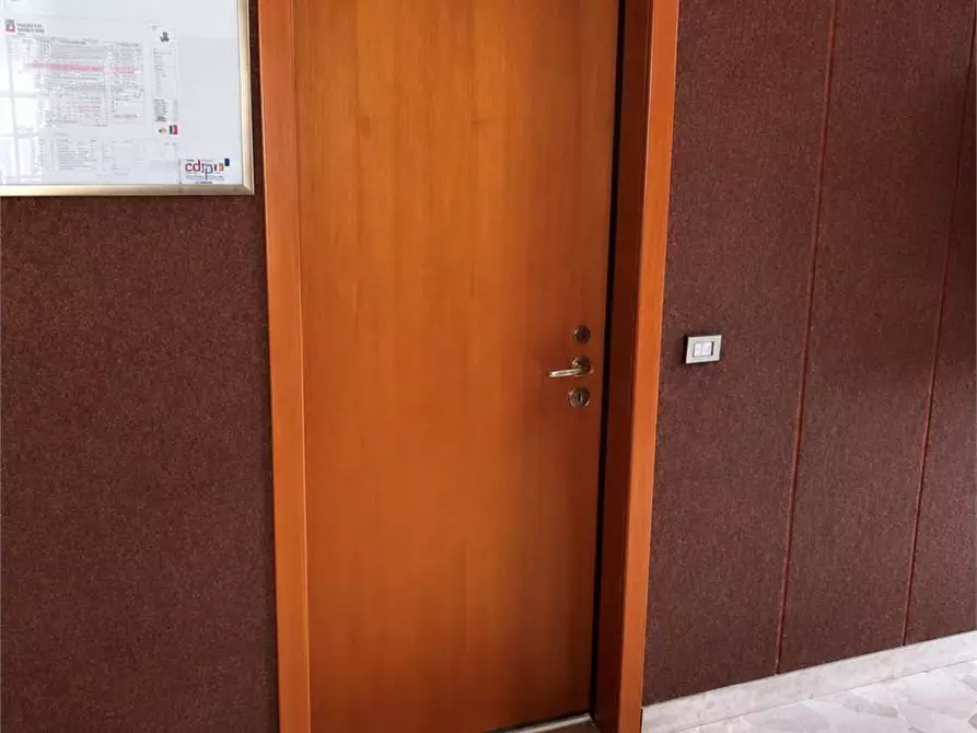 Immagine 2 di Appartamento in vendita  in Via sant'alessandro a Caronno Pertusella