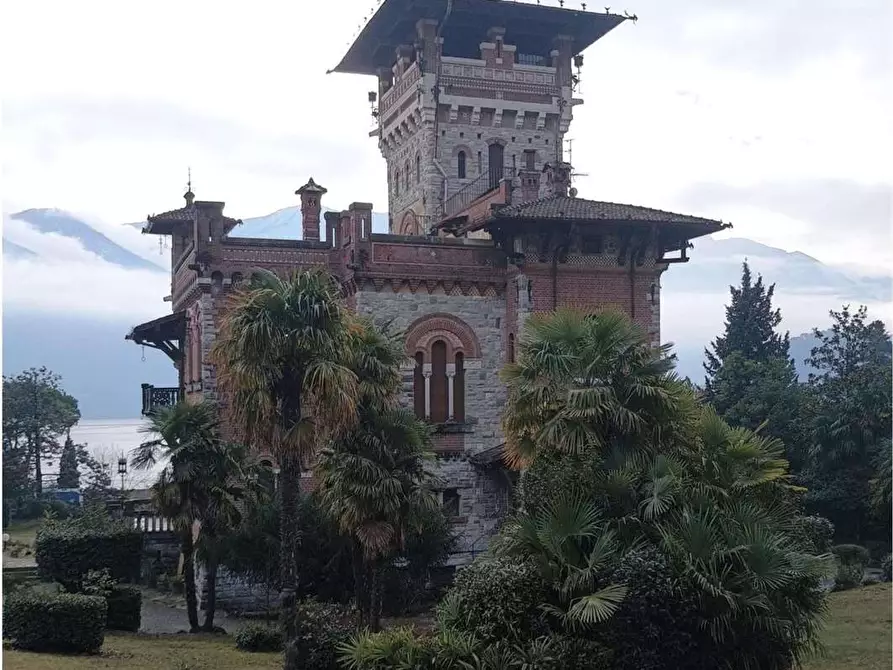 Immagine 1 di Castello in vendita  in Via Statale  3947 a Tremezzina