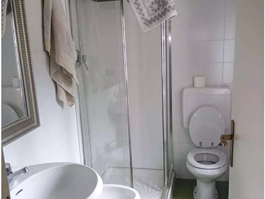 Immagine 4 di Castello in vendita  in Via Statale  3947 a Tremezzina