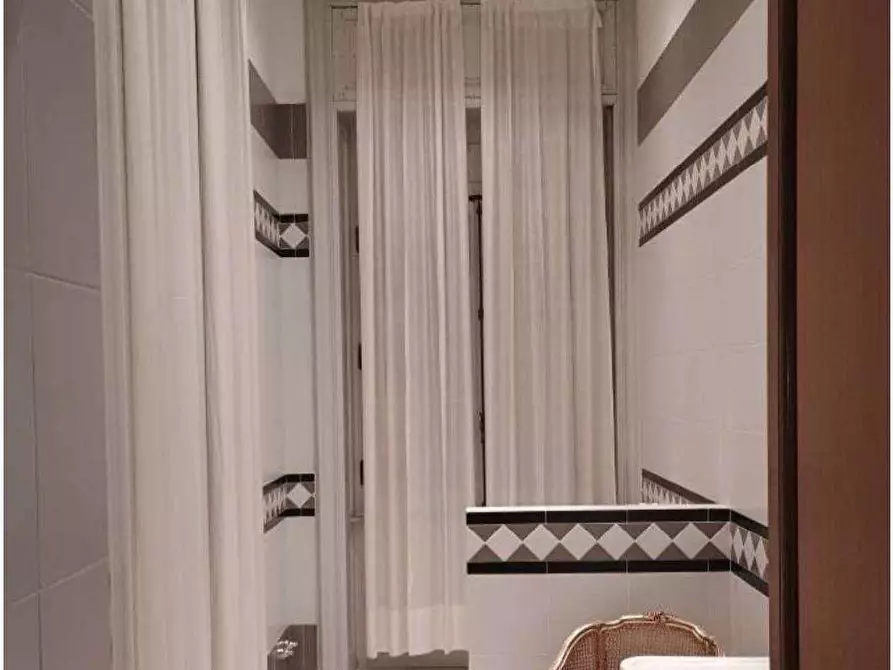 Immagine 5 di Castello in vendita  in Via Statale  3947 a Tremezzina