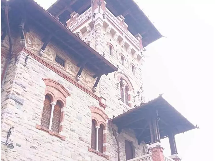 Immagine 14 di Castello in vendita  in Via Statale  3947 a Tremezzina