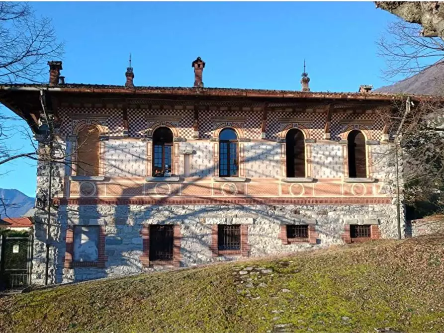 Immagine 33 di Castello in vendita  in Via Statale  3947 a Tremezzina