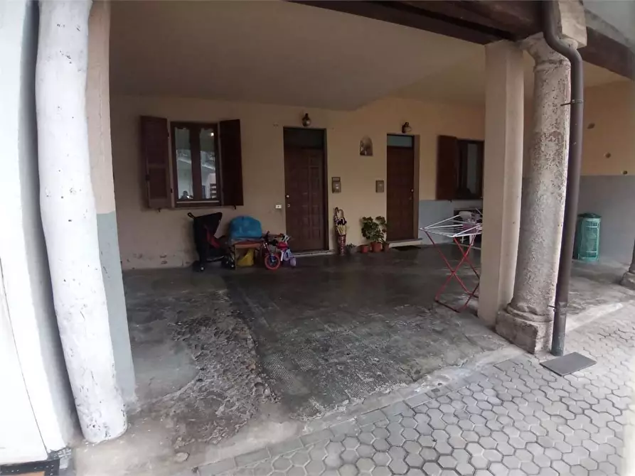 Immagine 12 di Appartamento in vendita  in Via Montello 9 a Cantù