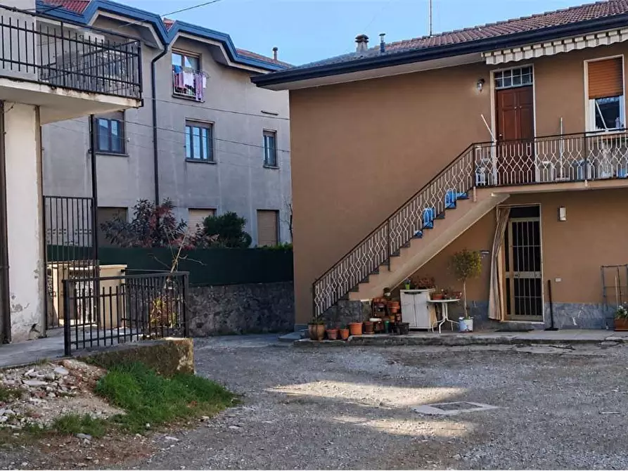 Immagine 3 di Appartamento in vendita  in Via Cantore A. 20 a Lentate Sul Seveso