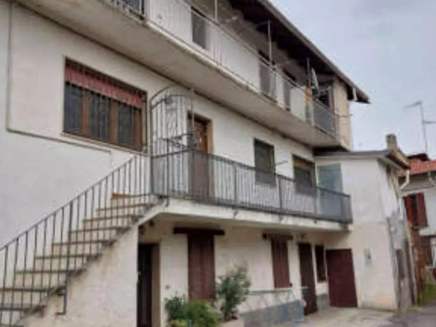 Immagine 1 di Appartamento in vendita  in Vicolo forno  10/6 a Fagnano Olona