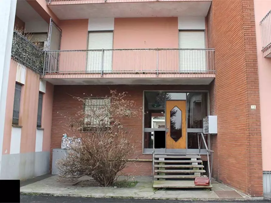 Immagine 1 di Appartamento in vendita  in Via leopardi  15 a Lonate Pozzolo