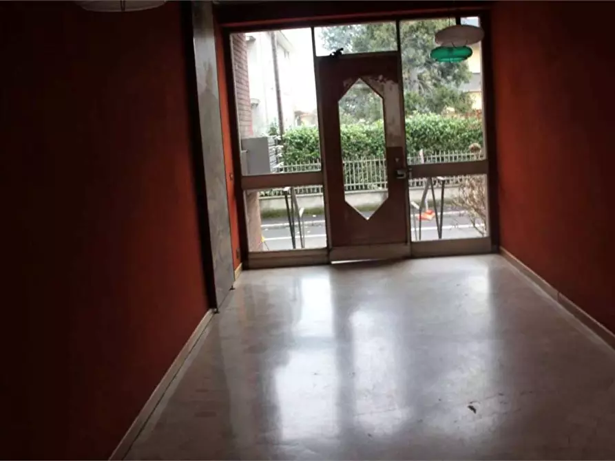 Immagine 4 di Appartamento in vendita  in Via leopardi  15 a Lonate Pozzolo