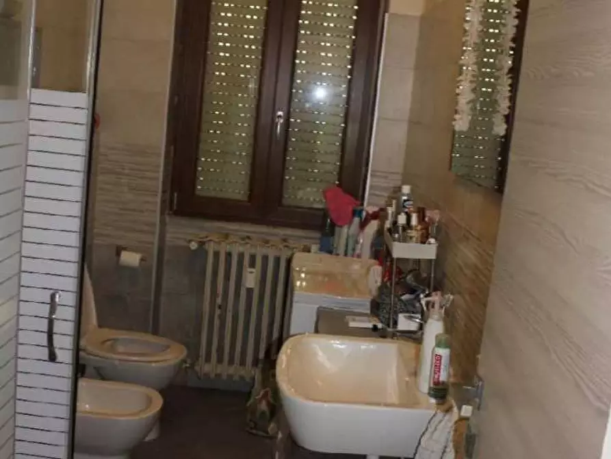 Immagine 9 di Appartamento in vendita  in Via leopardi  15 a Lonate Pozzolo