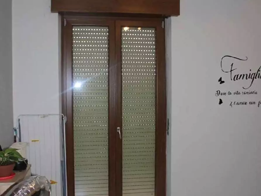 Immagine 10 di Appartamento in vendita  in Via leopardi  15 a Lonate Pozzolo