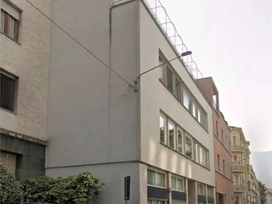 Immagine 1 di Appartamento in vendita  in Via dei Partigiani 18 a Como