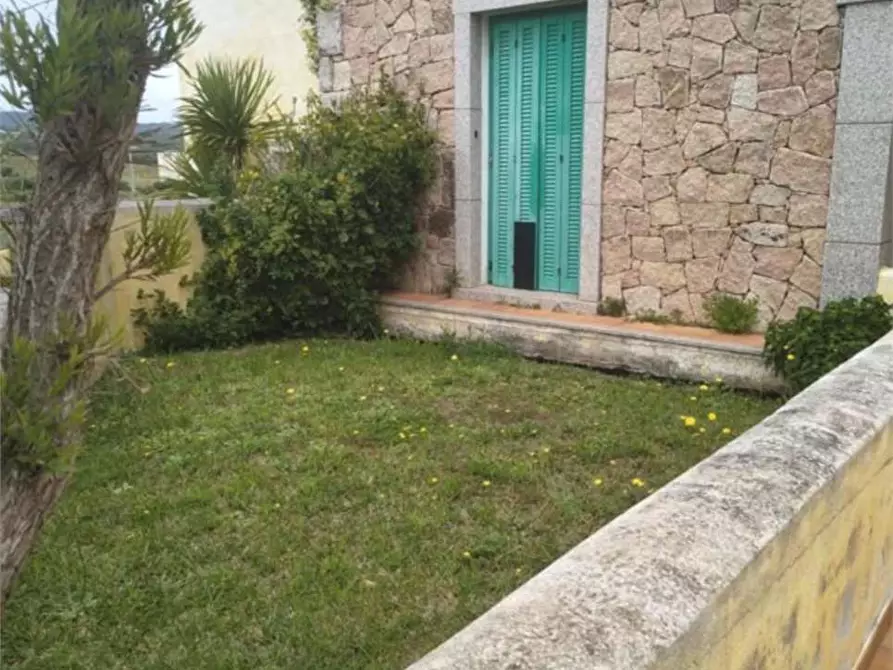 Immagine 9 di Appartamento in vendita  in Località Porto Pozzo snc a Santa Teresa Gallura