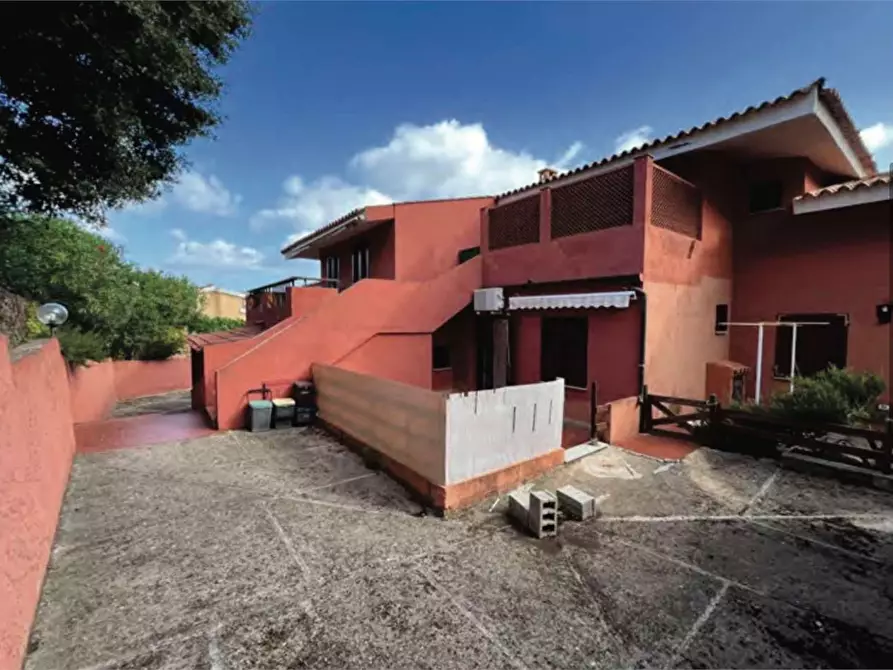 Immagine 4 di Appartamento in vendita  in Via dei Gerani snc a Golfo Aranci