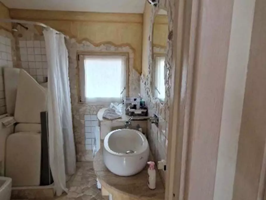 Immagine 19 di Appartamento in vendita  in Via don Vico  10 a La Maddalena