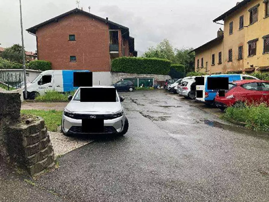 Immagine 3 di Appartamento in vendita  in Via Prato 29 a Caravate