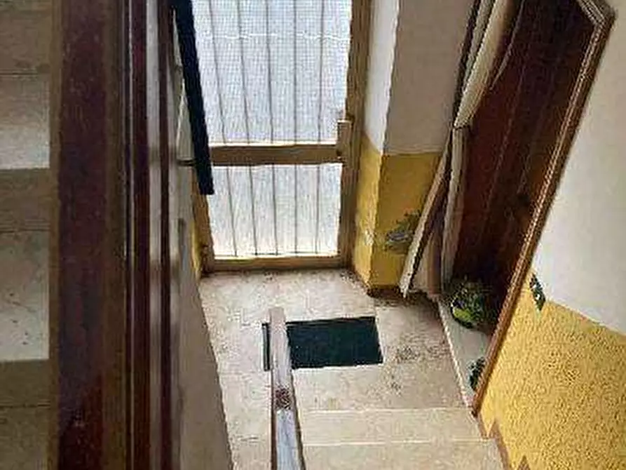 Immagine 8 di Appartamento in vendita  in Via Prato 29 a Caravate