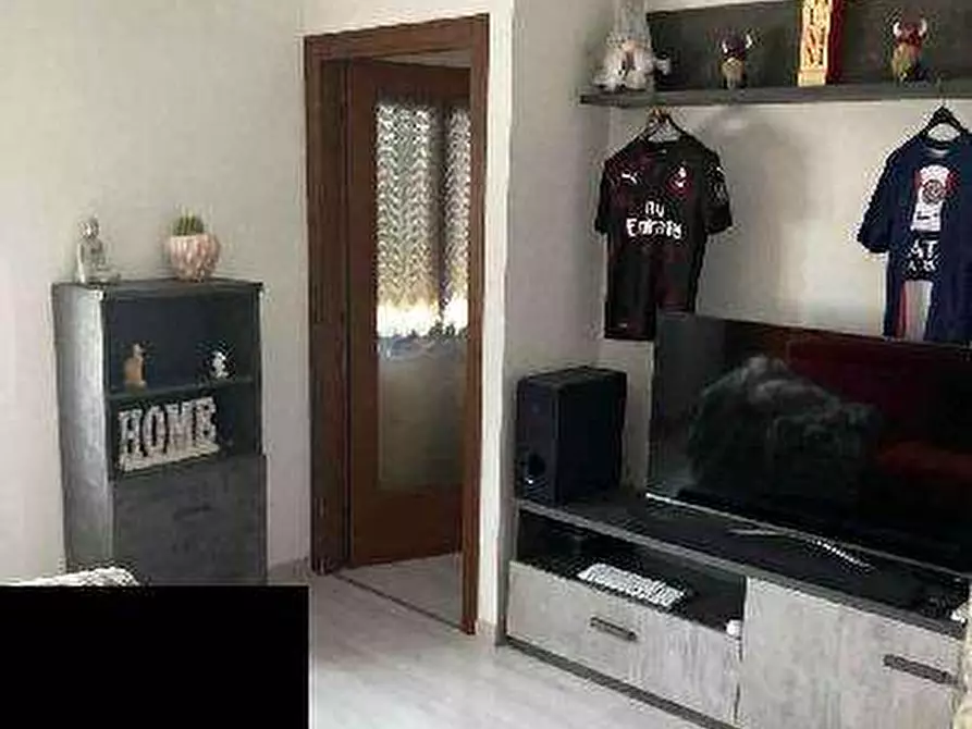 Immagine 14 di Appartamento in vendita  in Via Prato 29 a Caravate