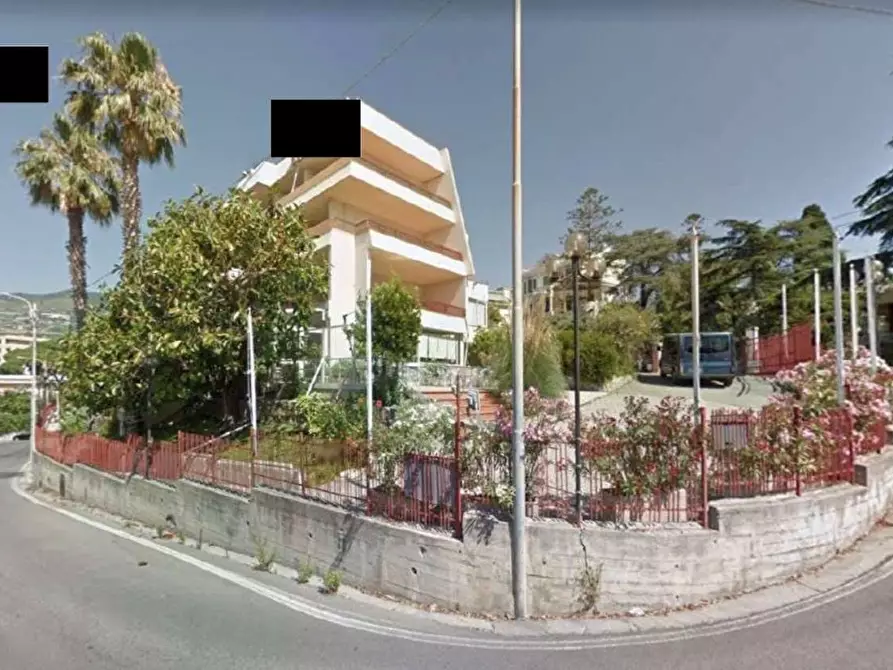 Immagine 2 di Hotel in vendita  in Strada Solaro 134 a San Remo
