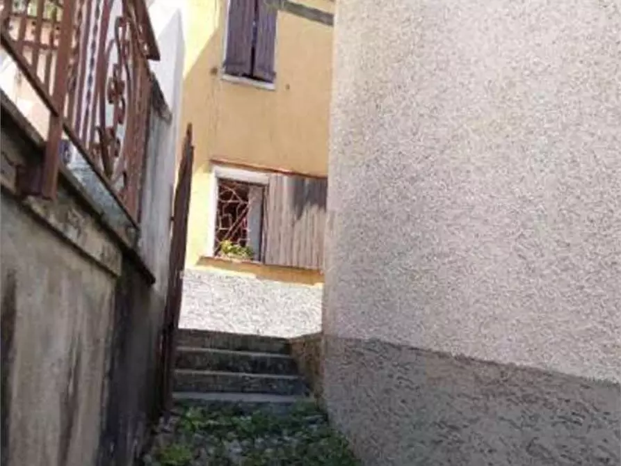 Immagine 4 di Appartamento in vendita  in  Via Trieste  6 a Ponna