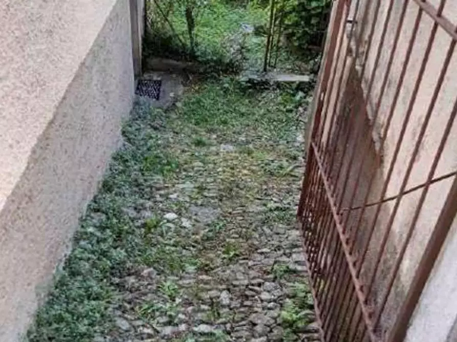 Immagine 5 di Appartamento in vendita  in  Via Trieste  6 a Ponna