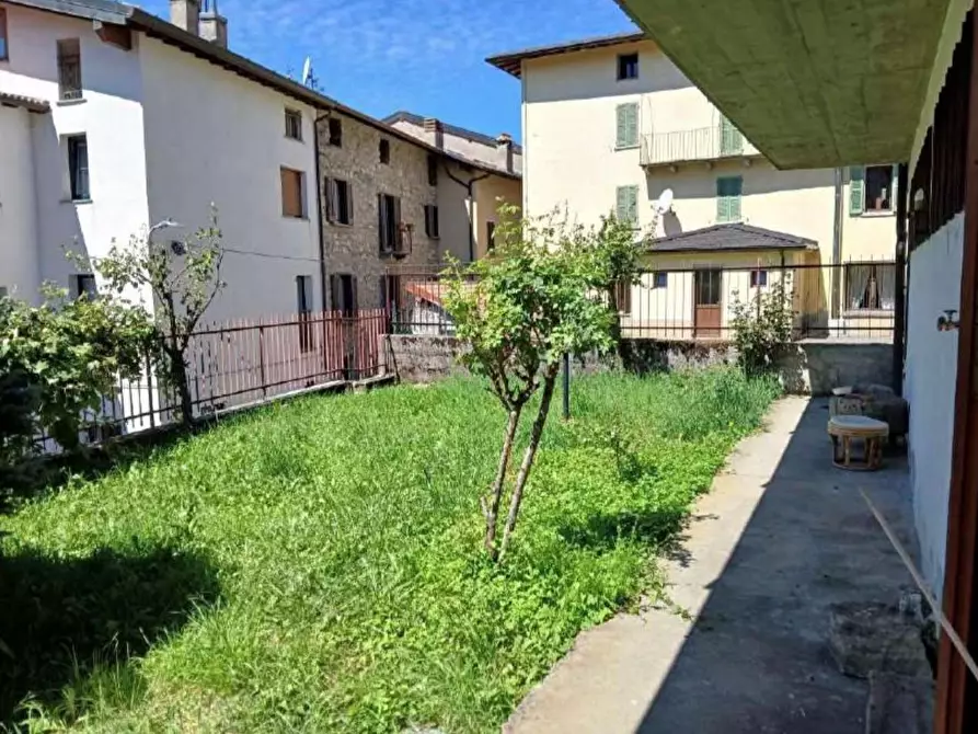 Immagine 8 di Appartamento in vendita  in  Via Trieste  6 a Ponna