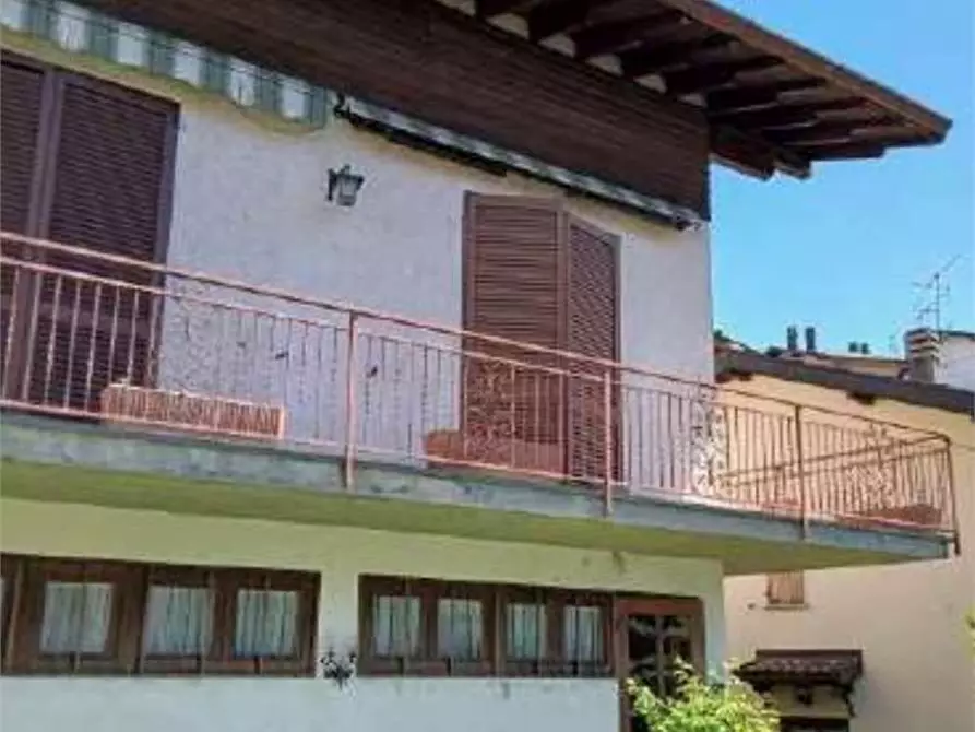Immagine 14 di Appartamento in vendita  in  Via Trieste  6 a Ponna
