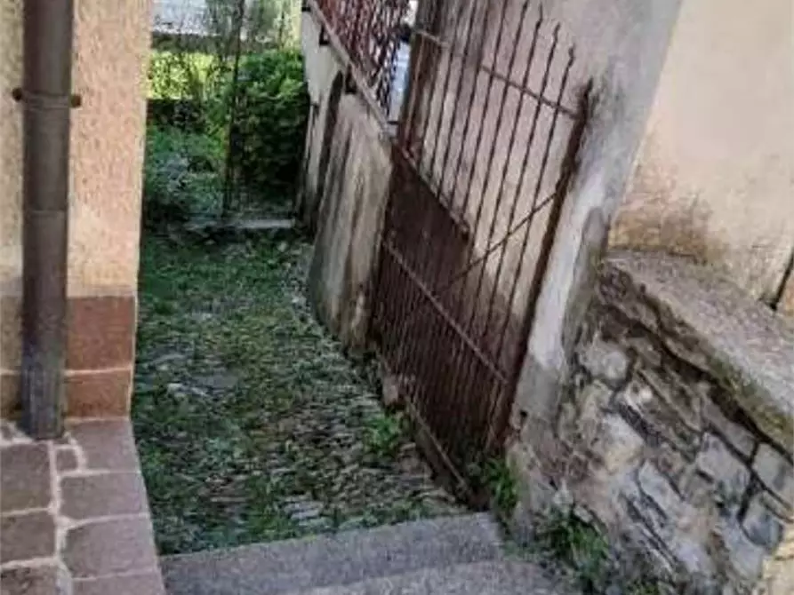 Immagine 17 di Appartamento in vendita  in  Via Trieste  6 a Ponna