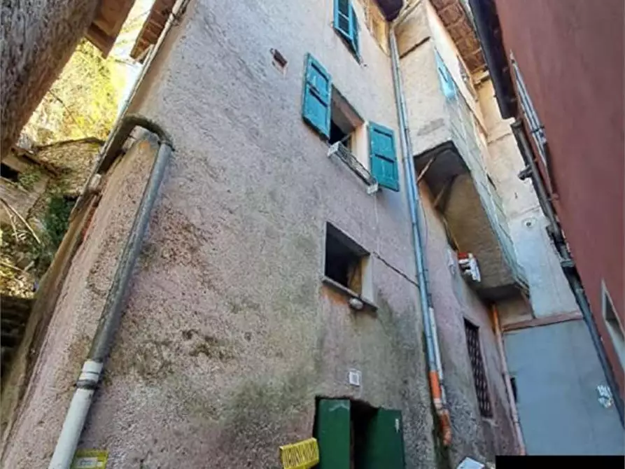 Immagine 4 di Appartamento in vendita  in  Via Trebisonda 11 a Valsolda