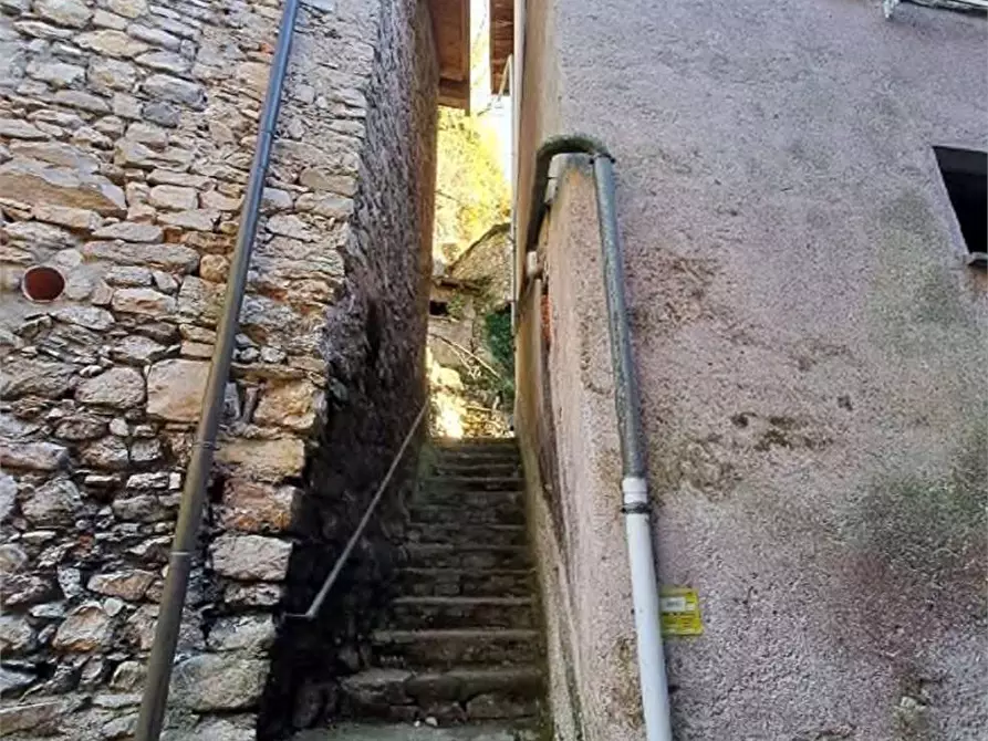 Immagine 20 di Appartamento in vendita  in  Via Trebisonda 11 a Valsolda