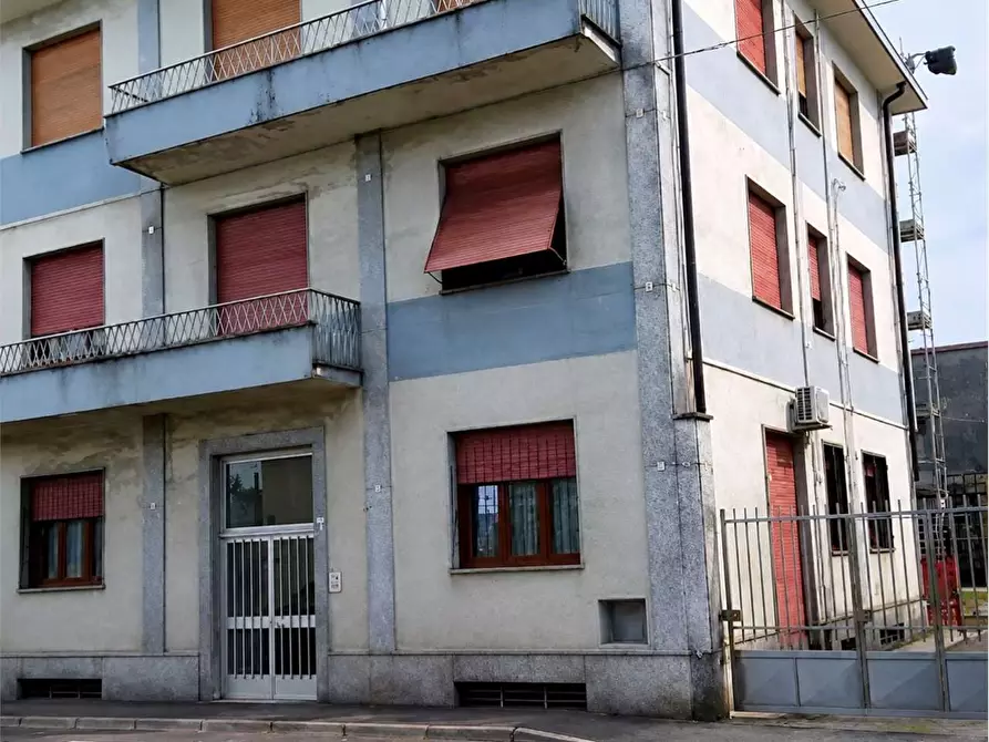 Immagine 1 di Appartamento in vendita  a Legnano