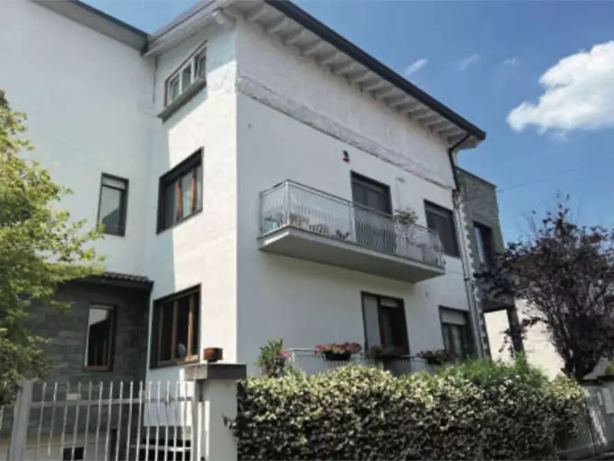 Immagine 2 di Appartamento in vendita  in Via vincenzo bellini 18 a Bollate