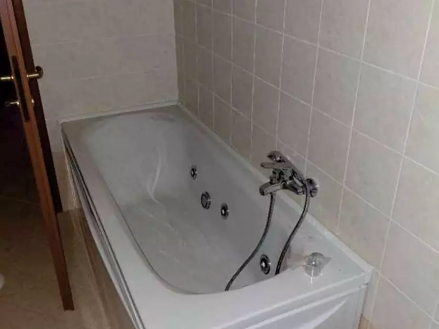 Immagine 13 di Appartamento in vendita  in Via berra  19/A a Venegono Inferiore