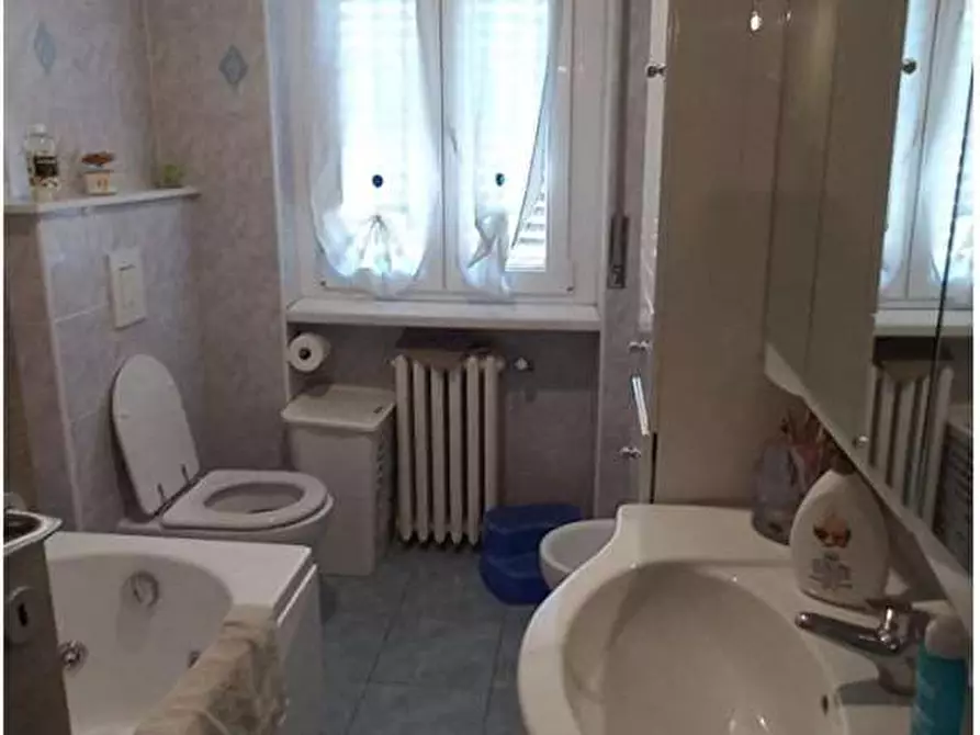 Immagine 8 di Appartamento in vendita  in Via Morazzone 34 a Gazzada Schianno