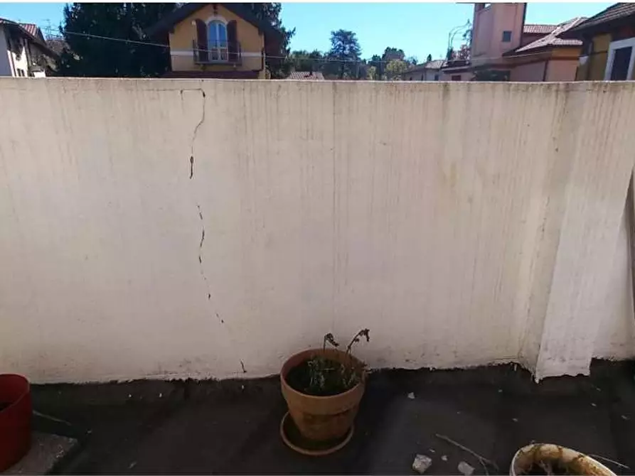 Immagine 9 di Appartamento in vendita  in Via Morazzone 34 a Gazzada Schianno