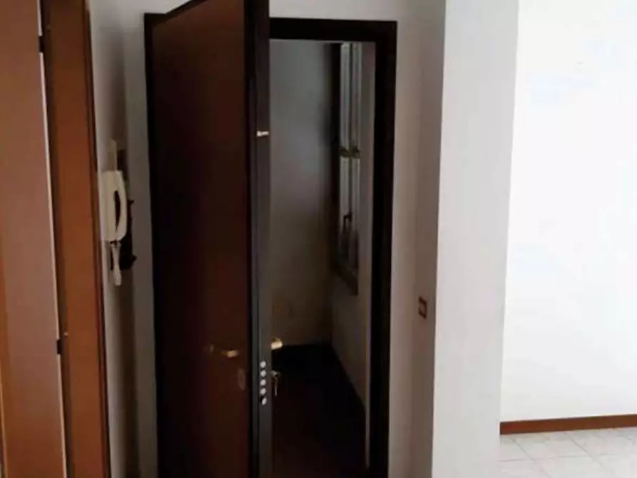 Immagine 11 di Appartamento in vendita  in Via xxv aprile  19 a Vedano Olona