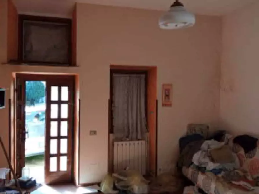 Immagine 11 di Appartamento in vendita  in Via vittorio veneto  7 a Travedona-Monate