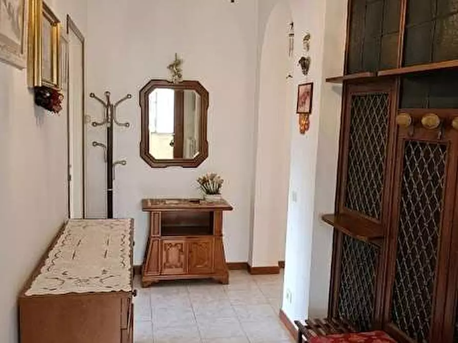 Immagine 5 di Appartamento in vendita  in via Trento 4 a Gavirate