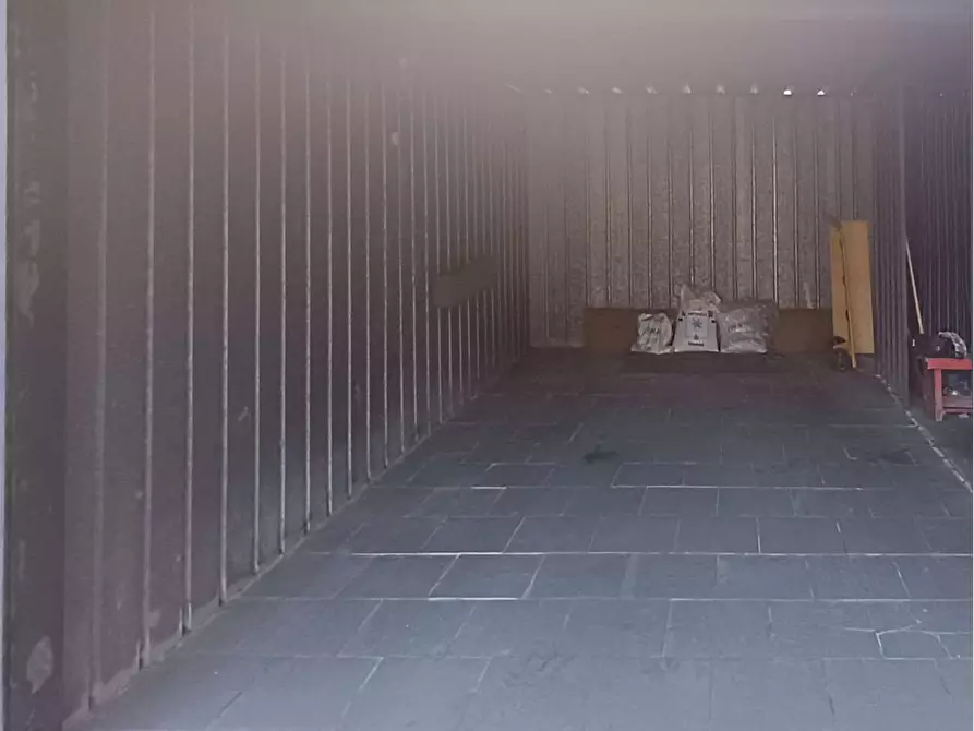 Immagine 27 di Appartamento in vendita  in via Trento 4 a Gavirate
