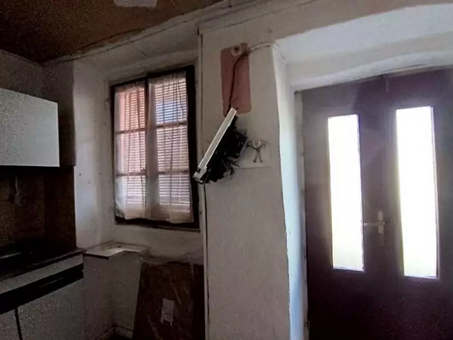 Immagine 5 di Appartamento in vendita  in Via Genova 40 a Casorate Sempione