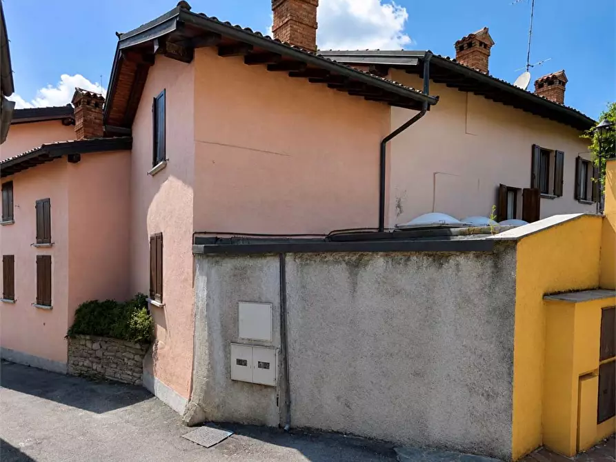 Immagine 2 di Appartamento in vendita  in Via Volta  61 a Lipomo