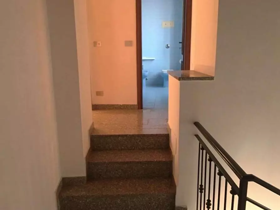 Immagine 8 di Appartamento in vendita  in Via Volta  61 a Lipomo