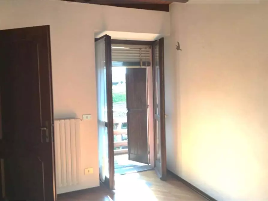 Immagine 9 di Appartamento in vendita  in Via Volta  61 a Lipomo