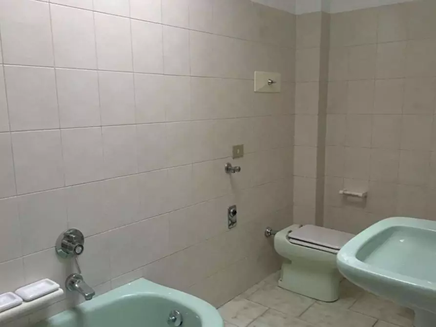 Immagine 13 di Appartamento in vendita  in Via Volta  61 a Lipomo