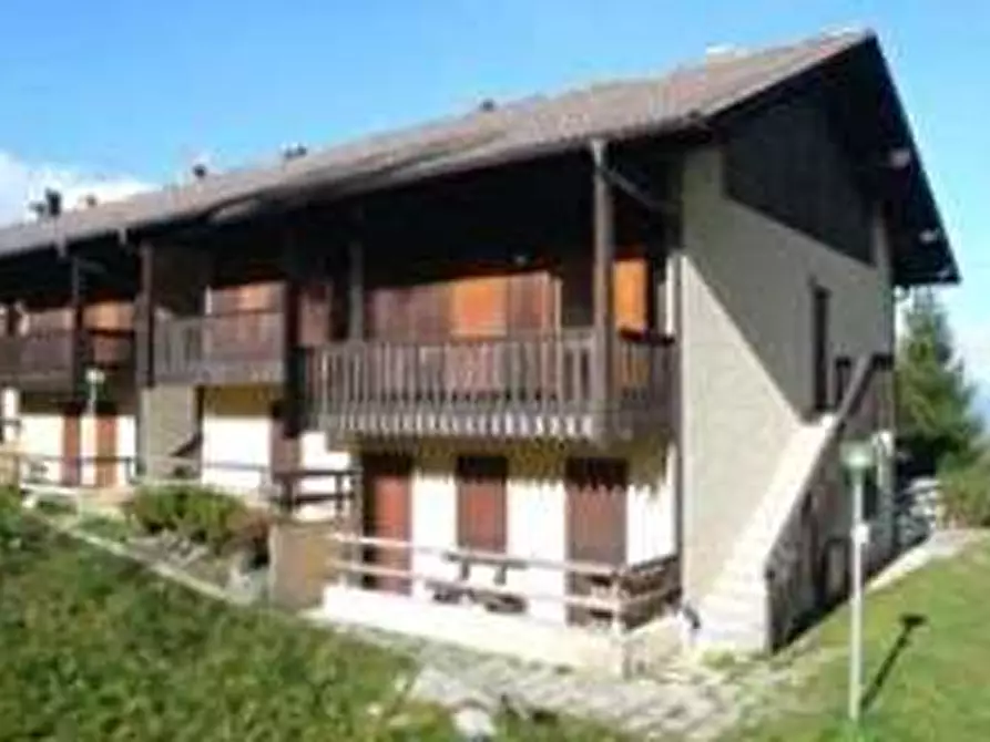 Immagine 1 di Appartamento in vendita  in Frazione Folgarida strada della Casina 19 a Dimaro Folgarida