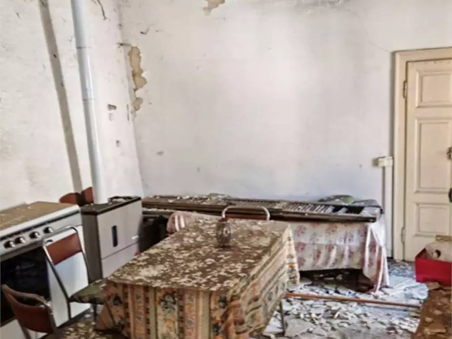 Immagine 8 di Appartamento in vendita  in Via Libertà  27 a Casalzuigno