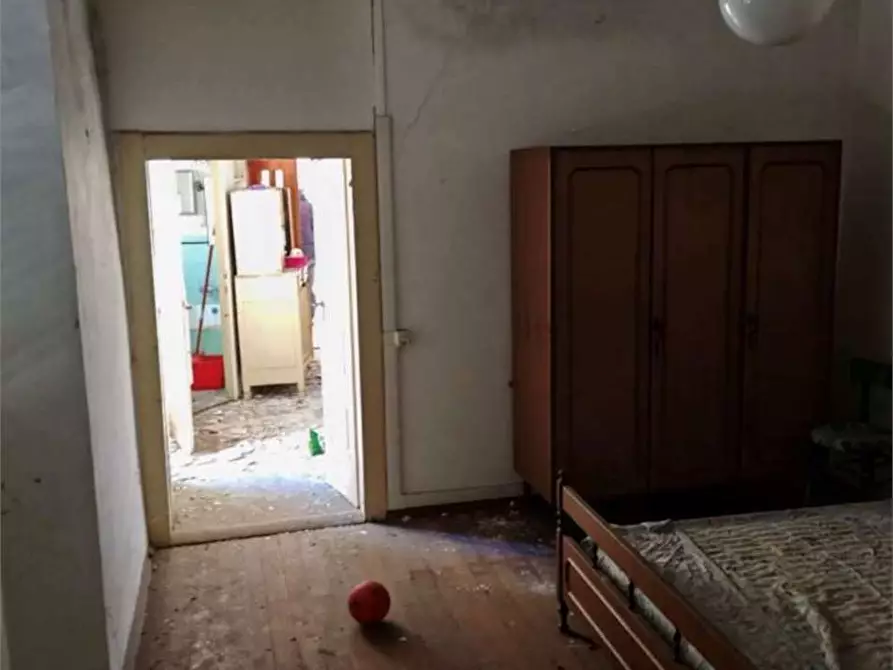 Immagine 15 di Appartamento in vendita  in Via Libertà  27 a Casalzuigno