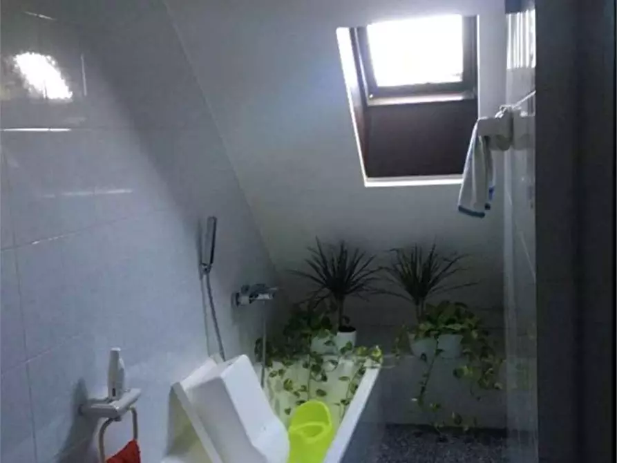 Immagine 11 di Appartamento in vendita  in Via N. Sauro 21 a Bregnano