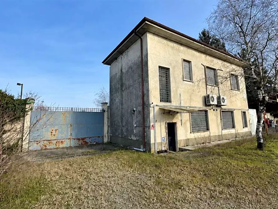Immagine 5 di Appartamento in vendita  in Via del gregge 110 a Lonate Pozzolo